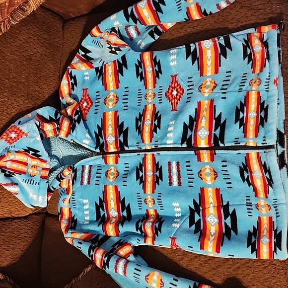 Comfy fuzzy hooded zip up jacket! - Picture 1 of 2